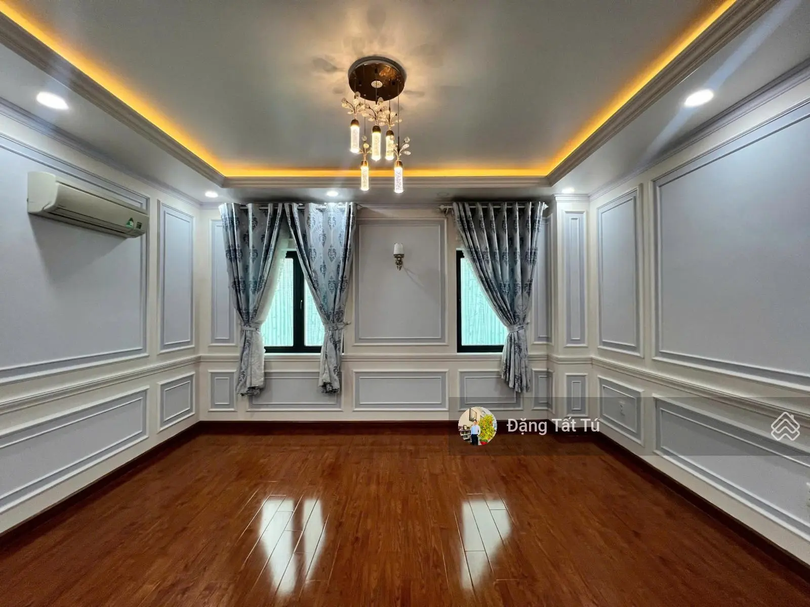 Cần bán nhà phố Lakeview city nhà hoàn thiện có thang máy giá 17.5 tỷ. Lh: 0917330220