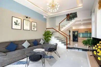 Hàng hiếm dưới 2 tỷ, nhà 34m2 Bạch Đằng, hẻm 6m gần ngã 4 Hàng Xanh, xây 1 trệt 3 lầu, hoàn công