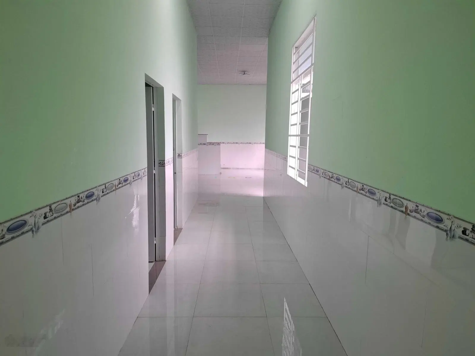 Nhà bán 150m2, hai mặt tiền - hẻm xe hơi