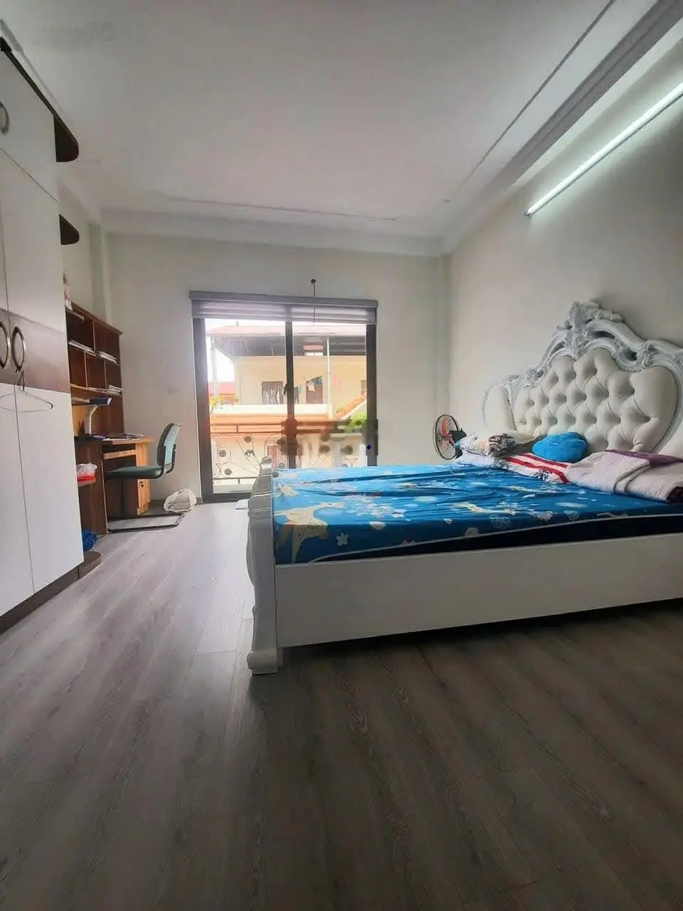 Bán nhà Cổ Nhuế. 75m2, 4 tầng, lô góc, ô tô đỗ cửa, kinh doanh. Giá 12 tỷ