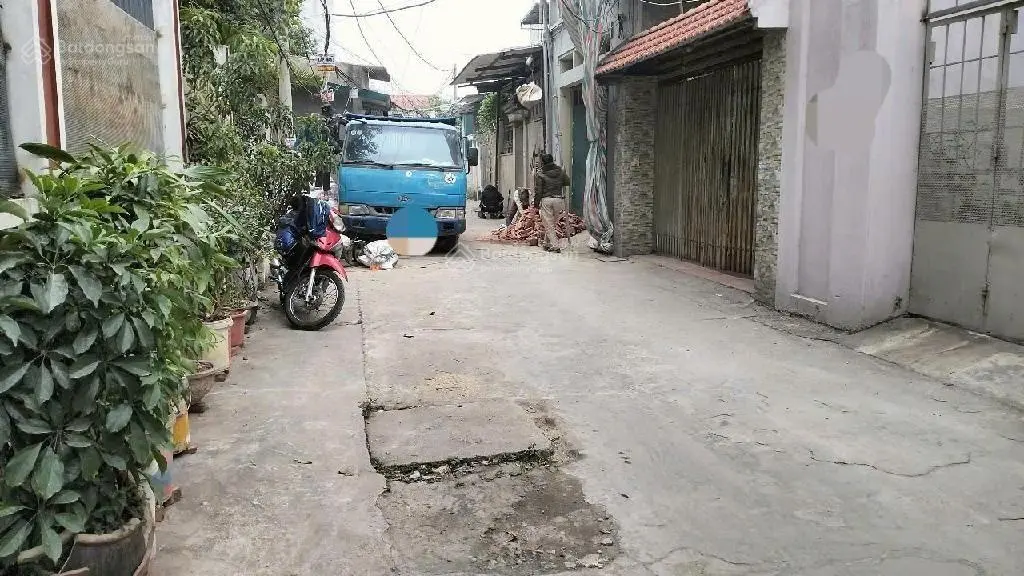 Phân lô,Mặt ngõ thông ôtô tránh vào nhà,40m ra phố KD sầm uất,nhà 2 mặt thoáng,dt:120m, 5m mặt tiền