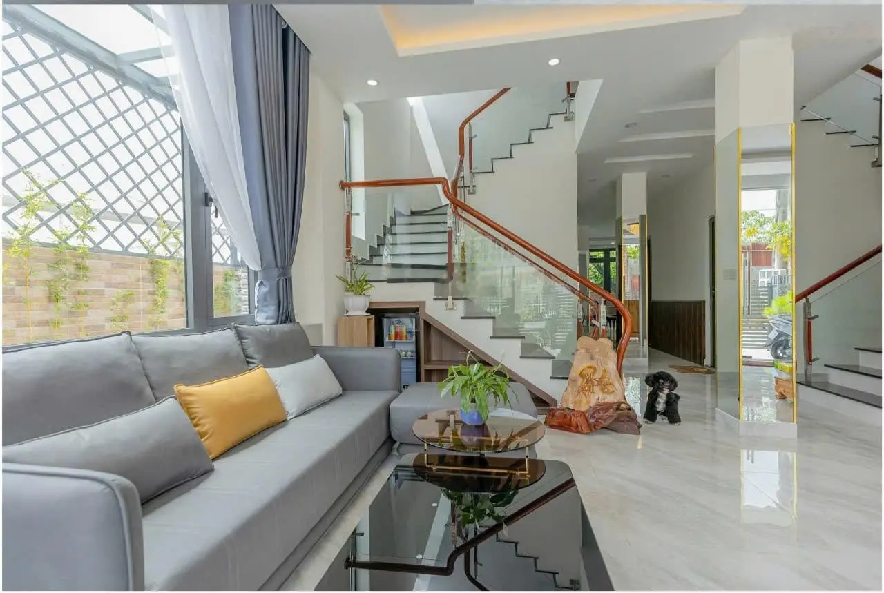 Villa 12p kinh doanh TP Đà Lạt. View thung lũng sau nhà. Đầy đủ hệ thống PCCC