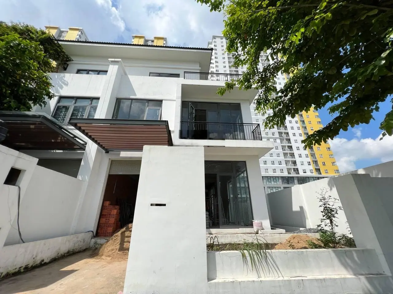 Dự án nhà phố - biệt thự cao cấp, thanh toán tiến độ, nhận nhà mới, khu compound, 0928888222