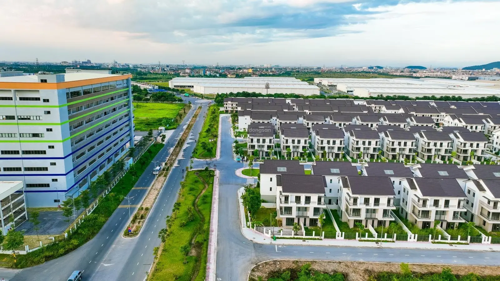 Biệt thự Centa Riverside, 12.5 tỷ, 200m2. Nghỉ dưỡng, đầu tư, tích lũy. Lh Em Tài 0965 889 895