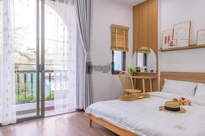 Bán gấp nhà Nguyễn Thiện Thuật, P2, Q3, 60m2, 3tỷ500, sỗ sẵn.