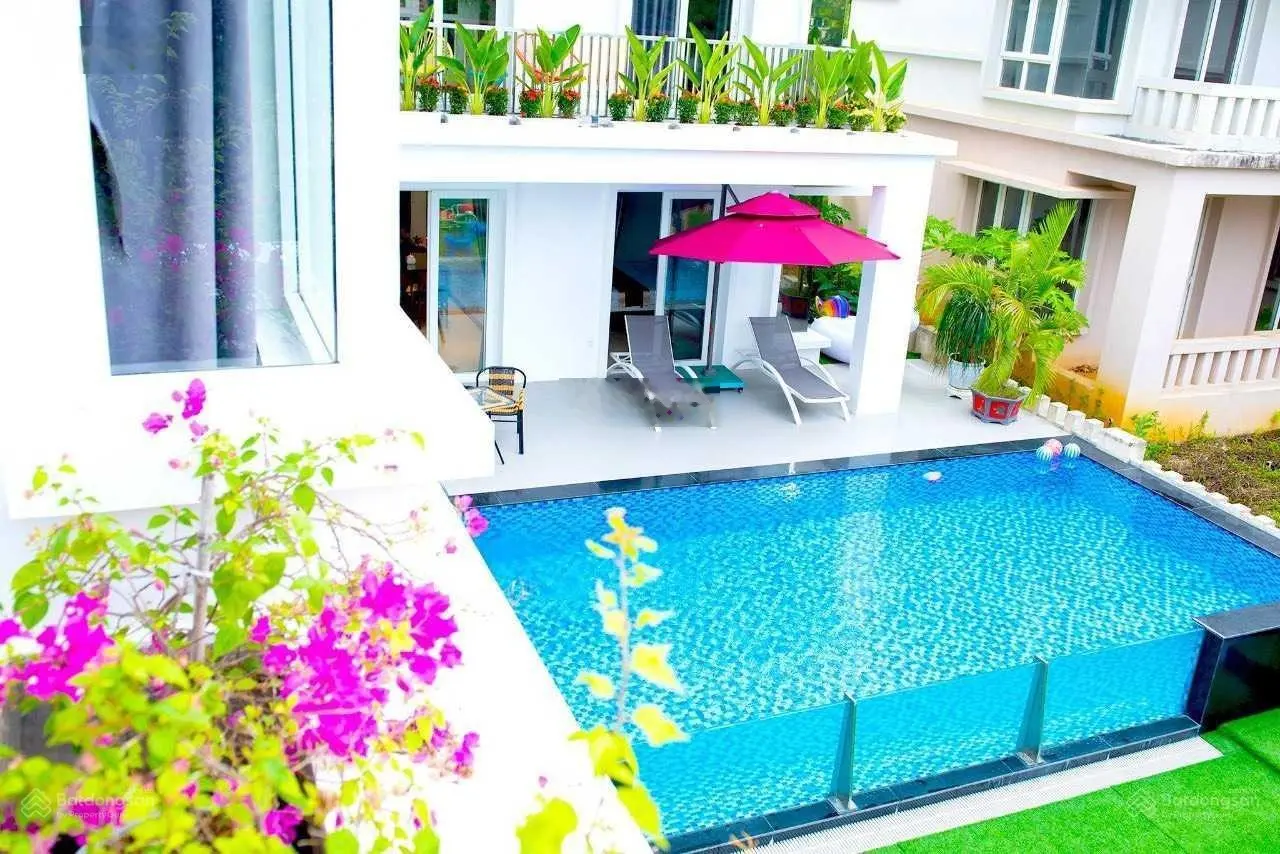 Chính chủ cần bán gấp căn BT khu Xanh Villas. DT. 300m2 vị trí đẹp, giá. Rẻ nhất khu. Bao phí