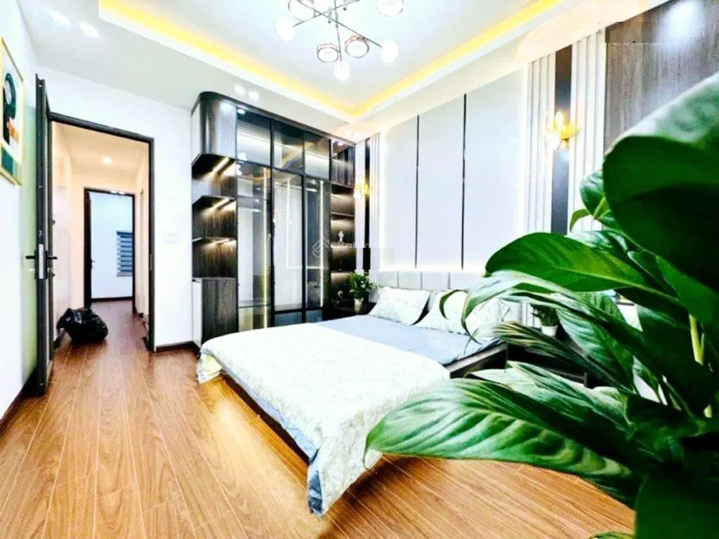 Bán nhà trung tâm Thanh Xuân, 38m2, 4 tầng, Mercedes đỗ cổng, khu phân lô, chỉ nhỉnh 6 tỷ