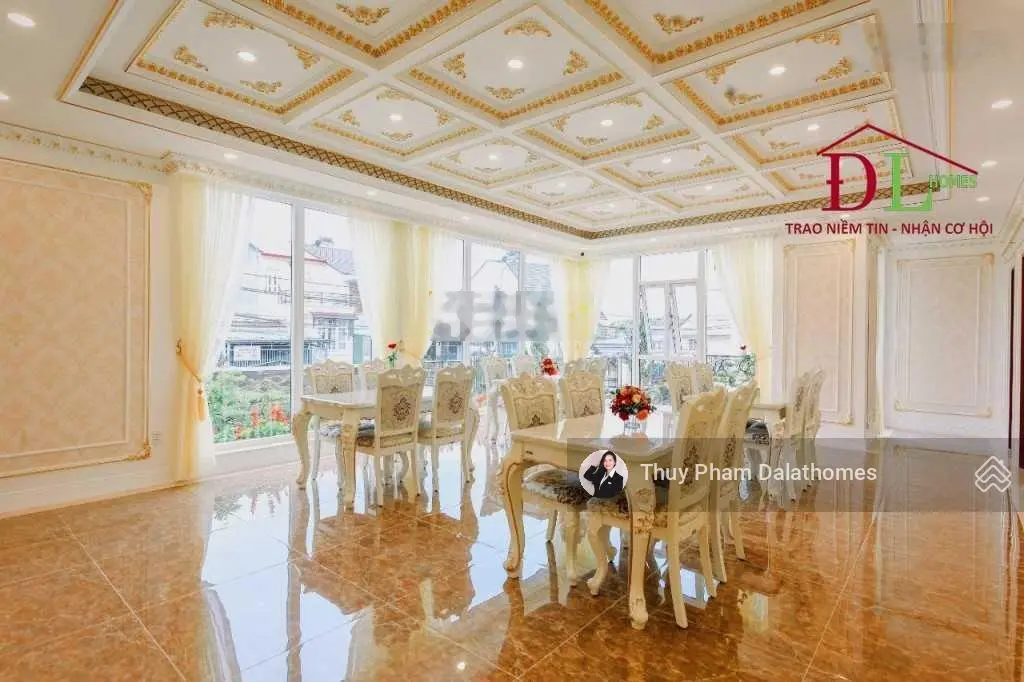 Villa hotel góc 2 mặt tiền Dã Tượng, Đà Lạt phong cách Hoàng Gia