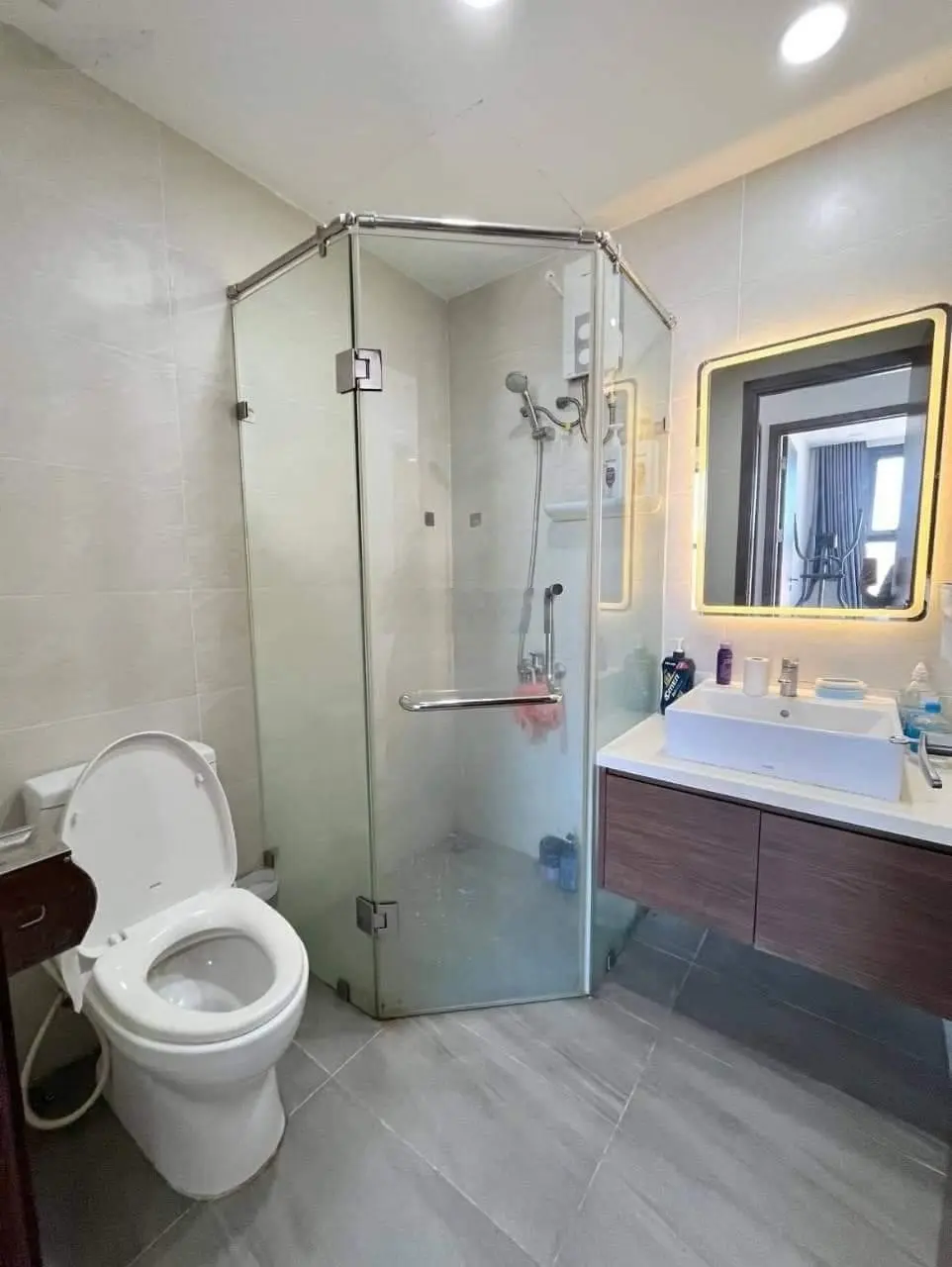 Định cư nước ngoài cần bán gấp căn hộ 3 PN view biển Phú Tài Residence. Liên hệ 0903 601 ***