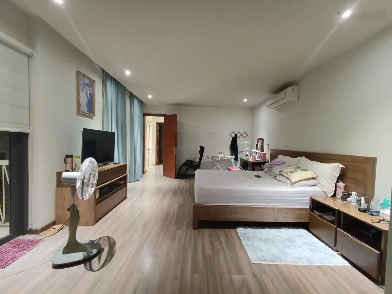 Bán biệt thự 3 tầng full nội thất siêu đẹp đường Hoa Hồng 2 - Khu Euro Village, Đà Nẵng