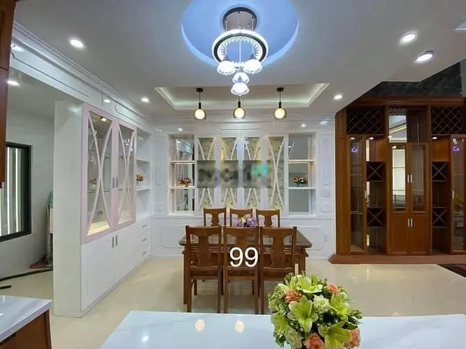 Bán gấp nhà giá tốt Hùng Vương, p1,q10, 90m2, 4tỷ200, sỗ sẵn.