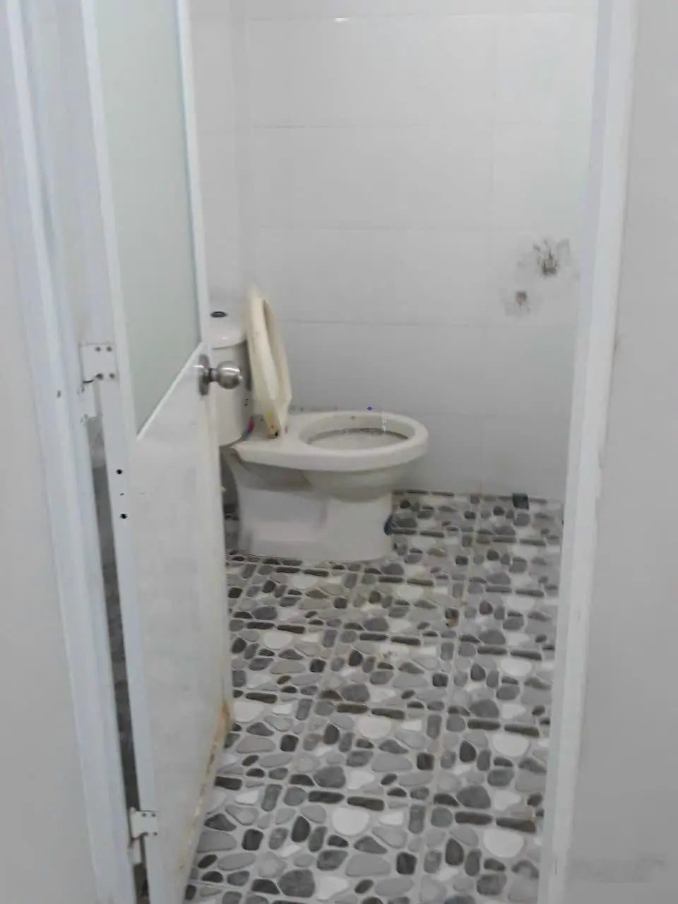 Bán nhà đẹp sạch sẽ về ở liền, 5.5x8m trệt 1 lầu có 2 PN 2 WC nằm giữa Đ. Nguyễn Thị Thảnh vào 2