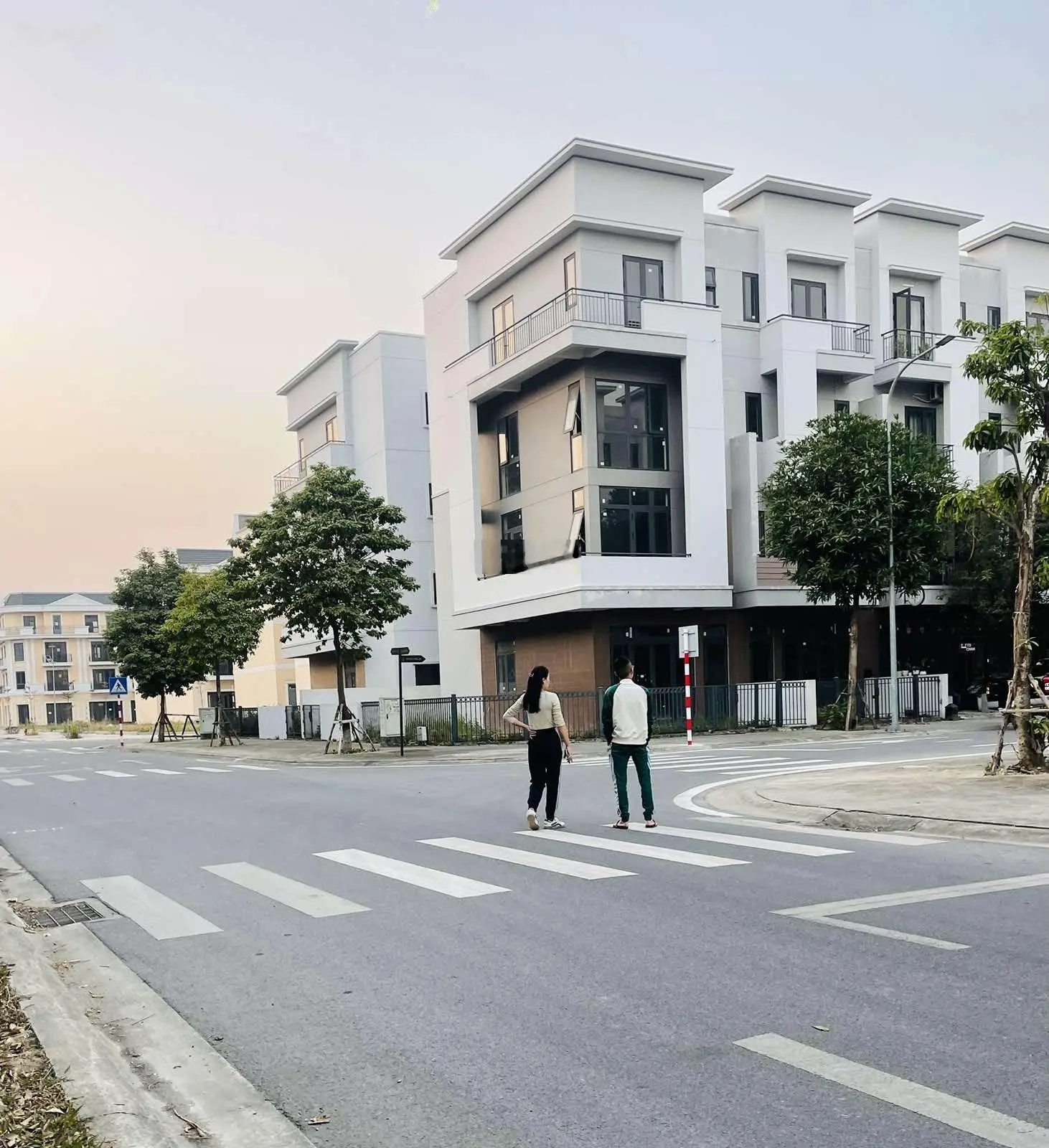 Bán shophouse 4 tầng làn ngoài, kinh doanh cho chuyên gia thuê được ngay