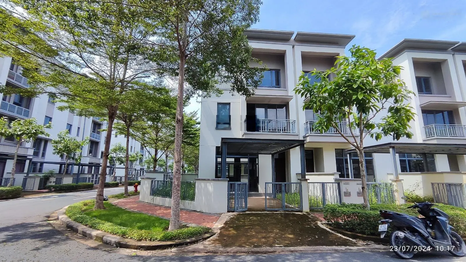 Bán căn góc Big Townhouse 2 mặt tiền đường 150,1m2