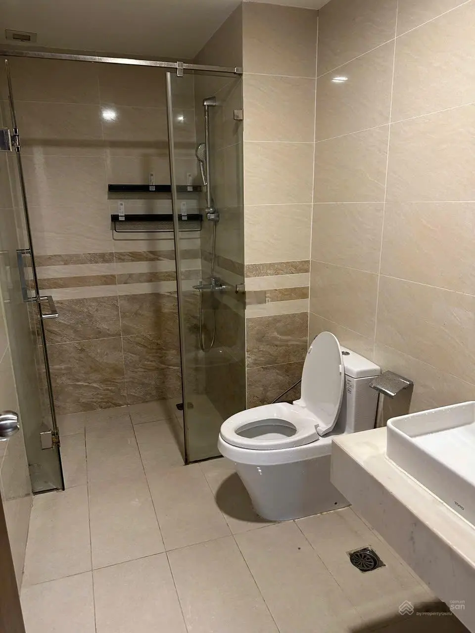 Bán Căn Hộ Saigon Royal , 2PN , 2WC , 82m2 , Full Nội Thất , Giá : 6 Tỷ 5 , bao hết , 0908 435 ***