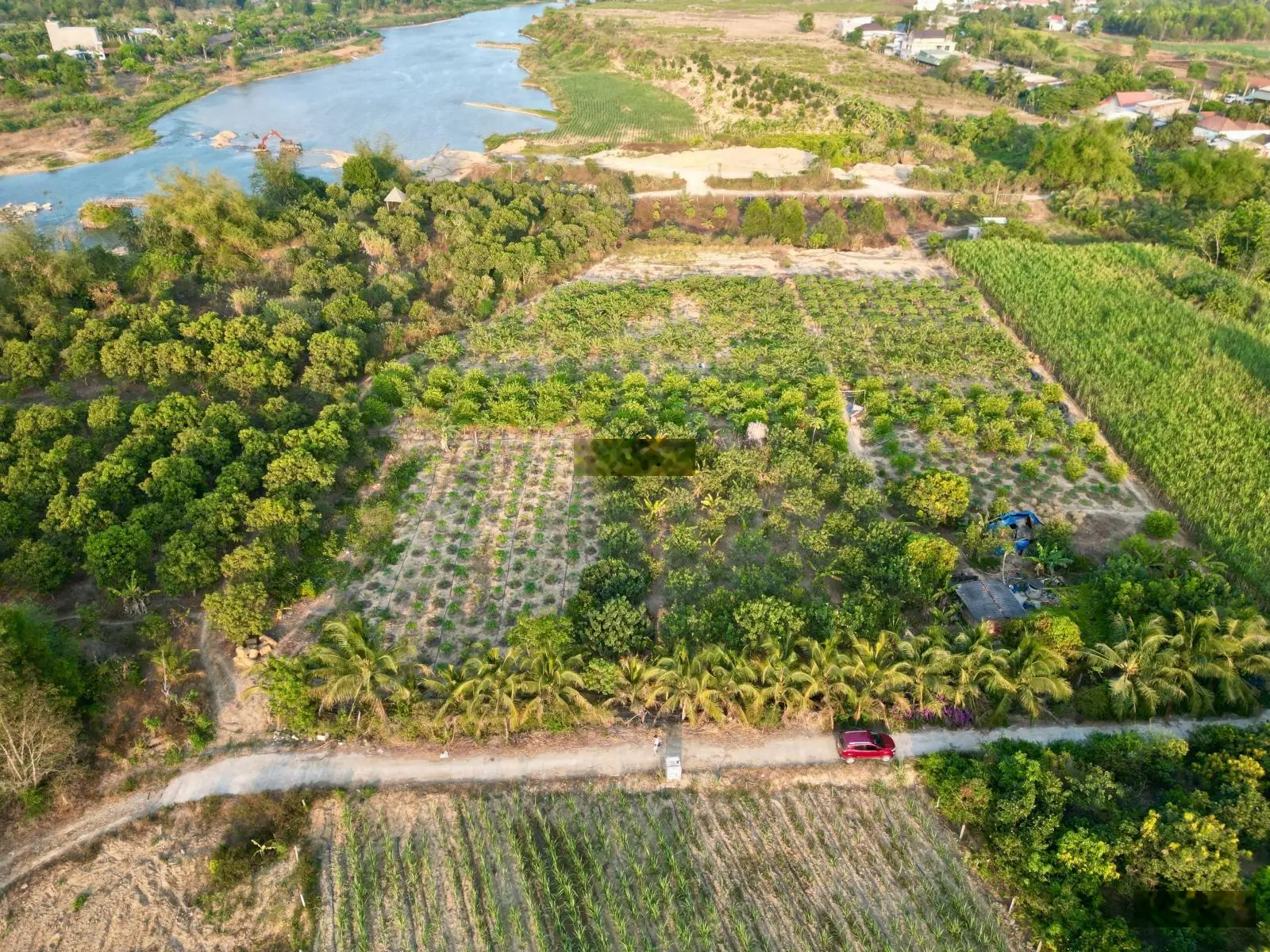 Bán vườn giáp sông Cái Nha Trang đường bê tông 5m sát tỉnh lộ 2 xung quanh dân cư đông đúc