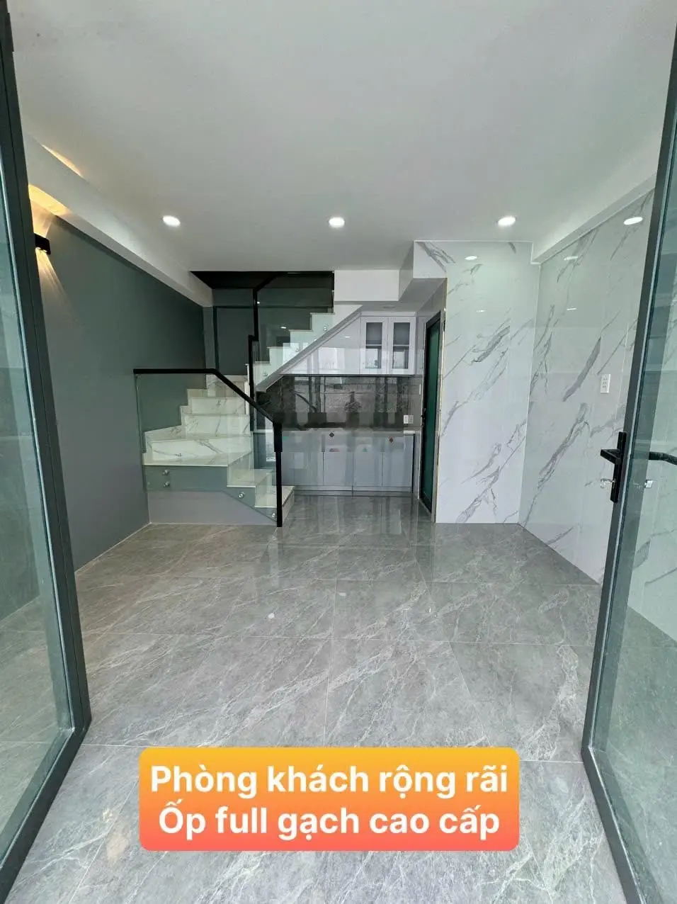 Bán nhà đẹp 3pn giá rẻ 3,88tỷ đường Cách Mạng Tháng Tám phường 13 quận 10