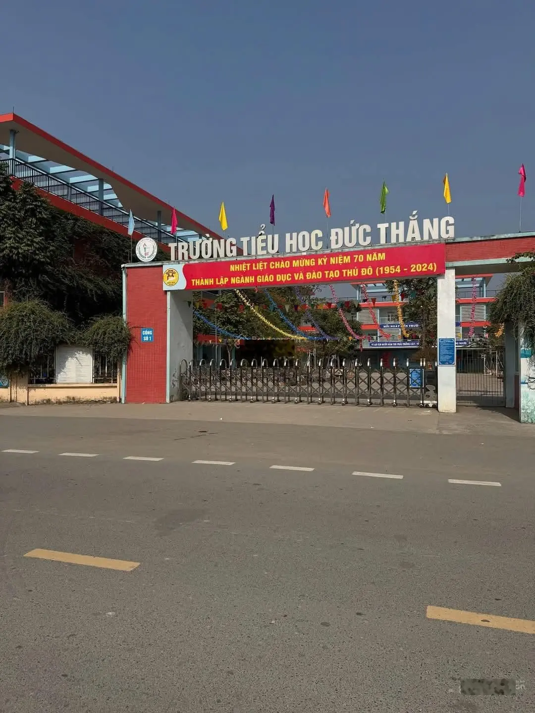 Mặt phố hiếm nhà bán - 61m2 nhà cấp 4 - kinh doanh đa dạng sầm uất ngày đêm