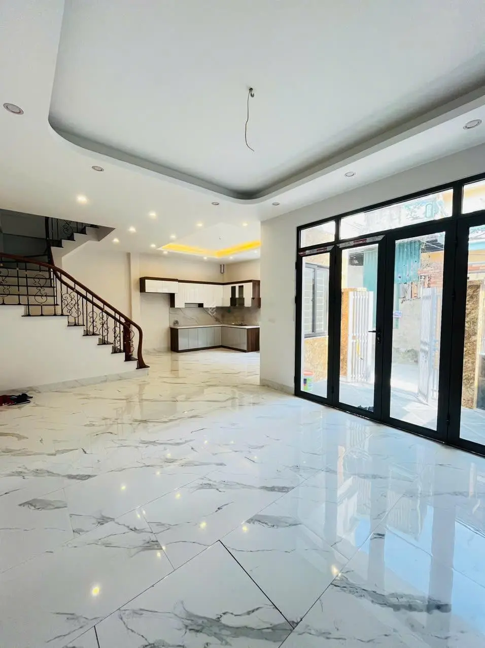 Quá rẻ. Bán nhà 4 tầng, sổ đỏ 72,3m2 tại đường Vĩnh Ninh, xã Vĩnh Quỳnh, H. Thanh Trì