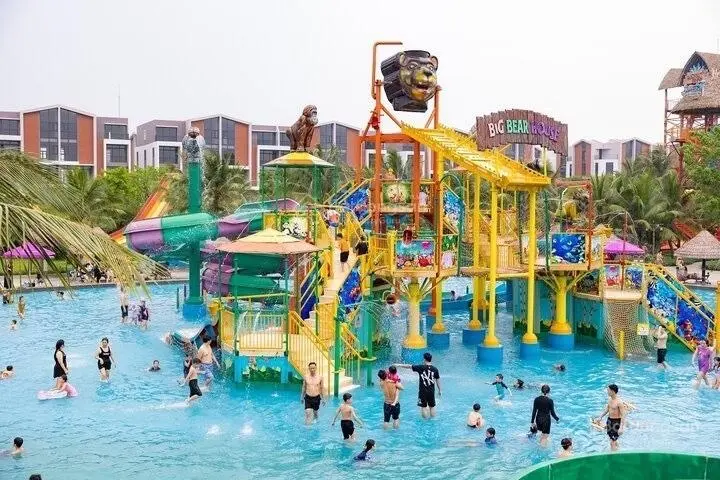 Bán liền kề Vinhome Ocean Park 3, mặt tiền 5m, đường thông từ chung cư ra trục lớn