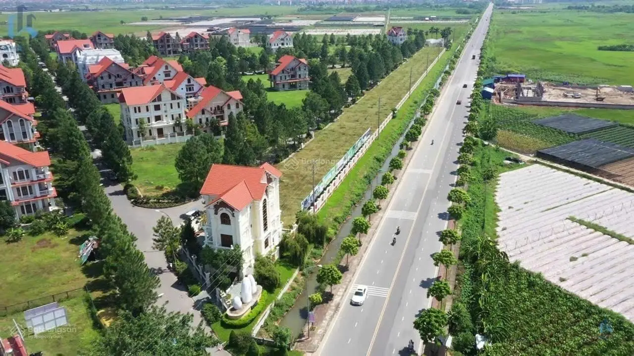 Chủ nhà vô cùng thiện chí bán căn 400m2 nhìn thẳng khu tiện ích đã có nhà xây thô. Cực kì đẹp, hiếm