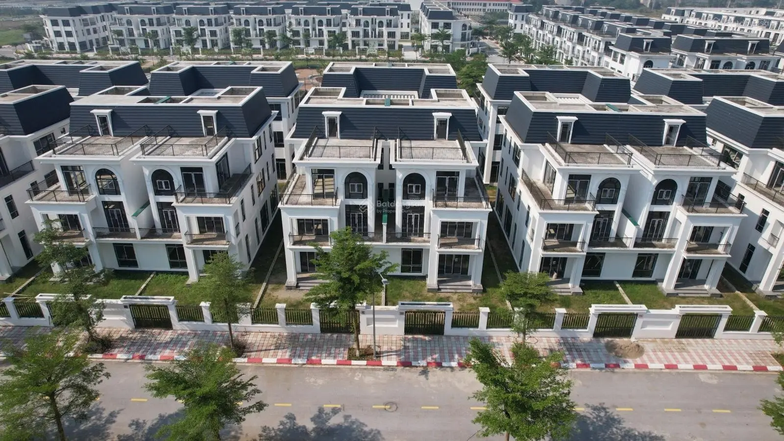 Quỹ ngoại giao liền kề biệt thự giai đoạn 1 & 2 HUD Mê Linh, giá gốc CĐT, vào tiền tiến độ NHHT 70%