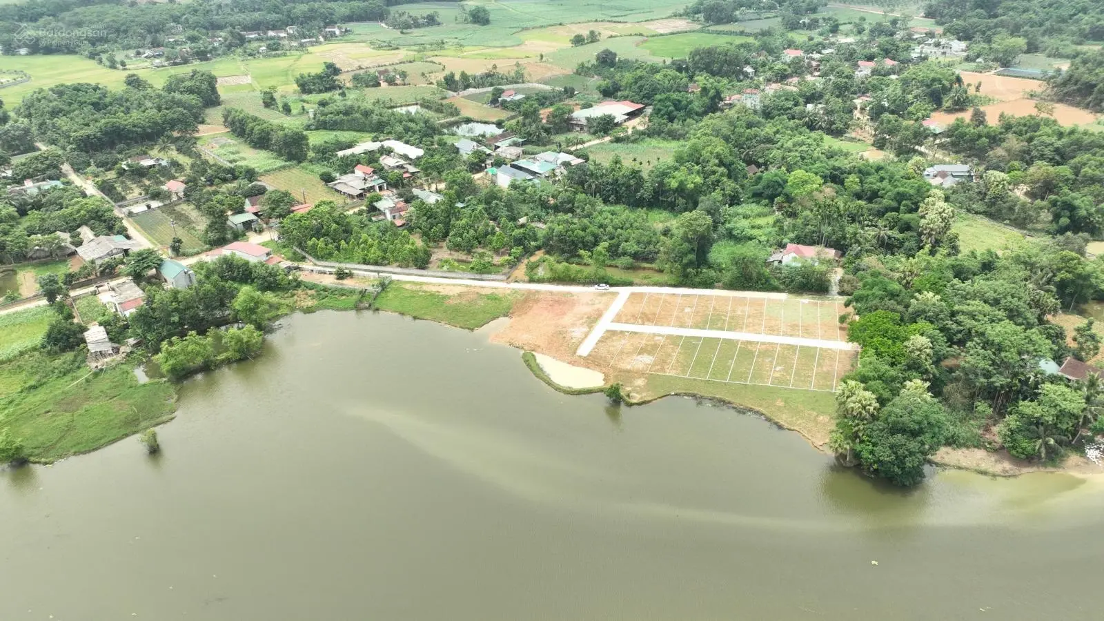 Còn 5 lô đất view thẳng hồ Minh Tiến 133m2 sẵn sổ từng lô bao phí giá 199 tr/lô (bao phí A-Z)