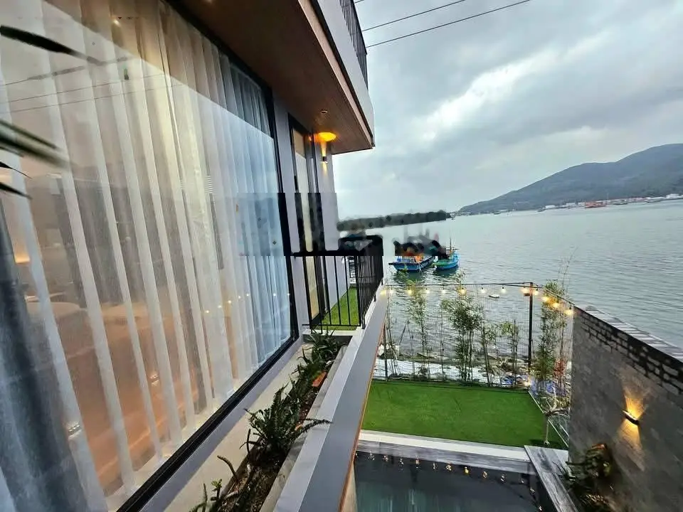 Bán villa mới xây 100% đường Nguyễn Hữu An, Sơn Trà, Đà Nẵng. View siêu đẹp