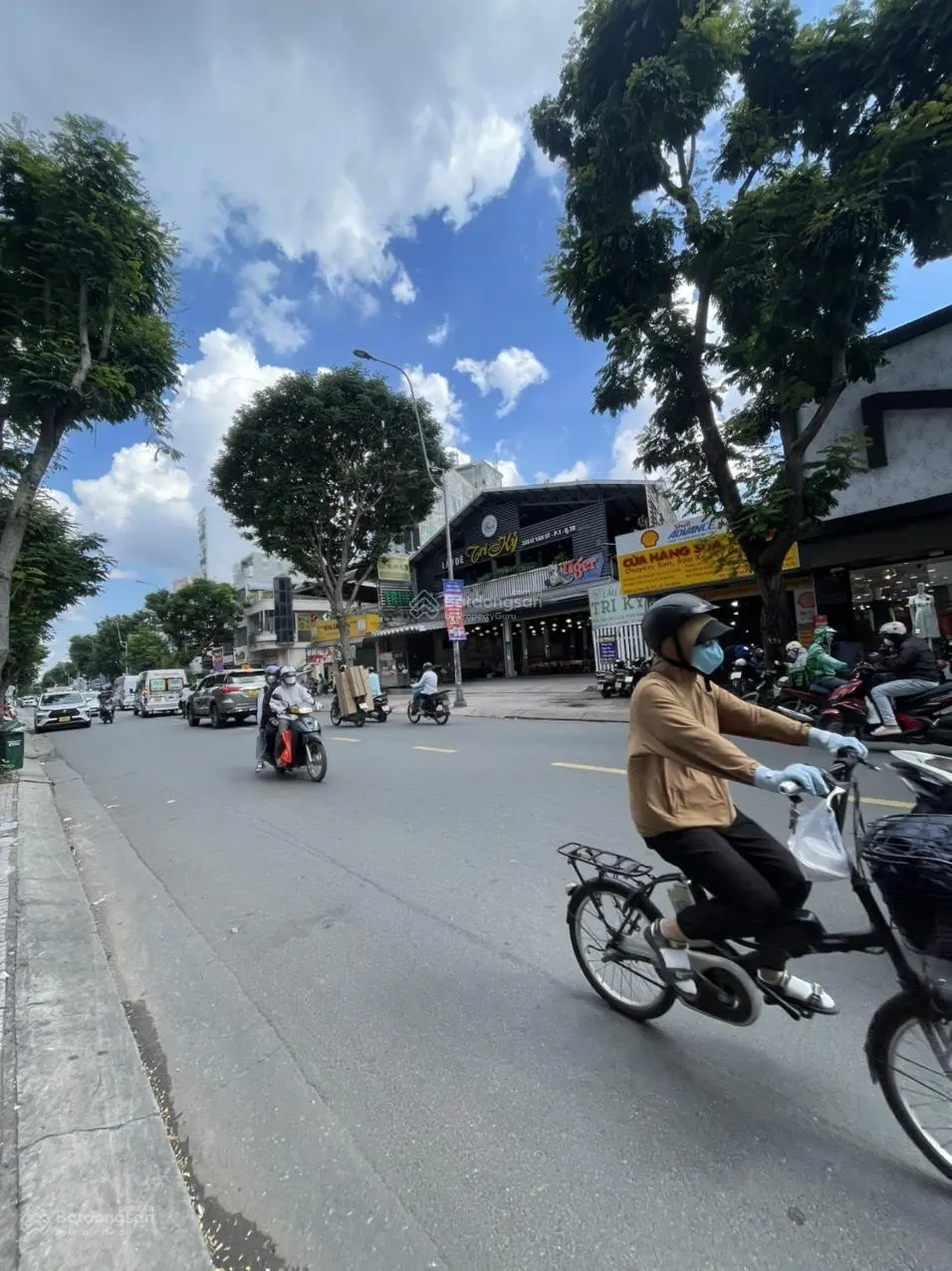 Chủ gửi bán 335 Bis Lê Văn Sỹ, Quận Tân Bình. Diện tích: 9,9 x 50m. CN: 447m2 - giá bán: 169 tỷ