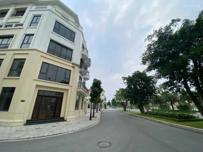 Bán gấp shophouse 90m2 góc 2 mặt ngay hồ tạo sóng Vinhomes Ocean Park 2, giá rẻ hơn nhiều