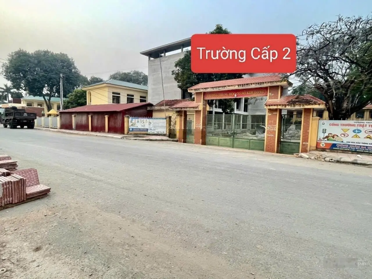 BÁN Ô ĐẤT 2 MẶT TIỀN - Tặng NHÀ CẤP 4 Tại Trung Tâm Thị Trấn Kim Long