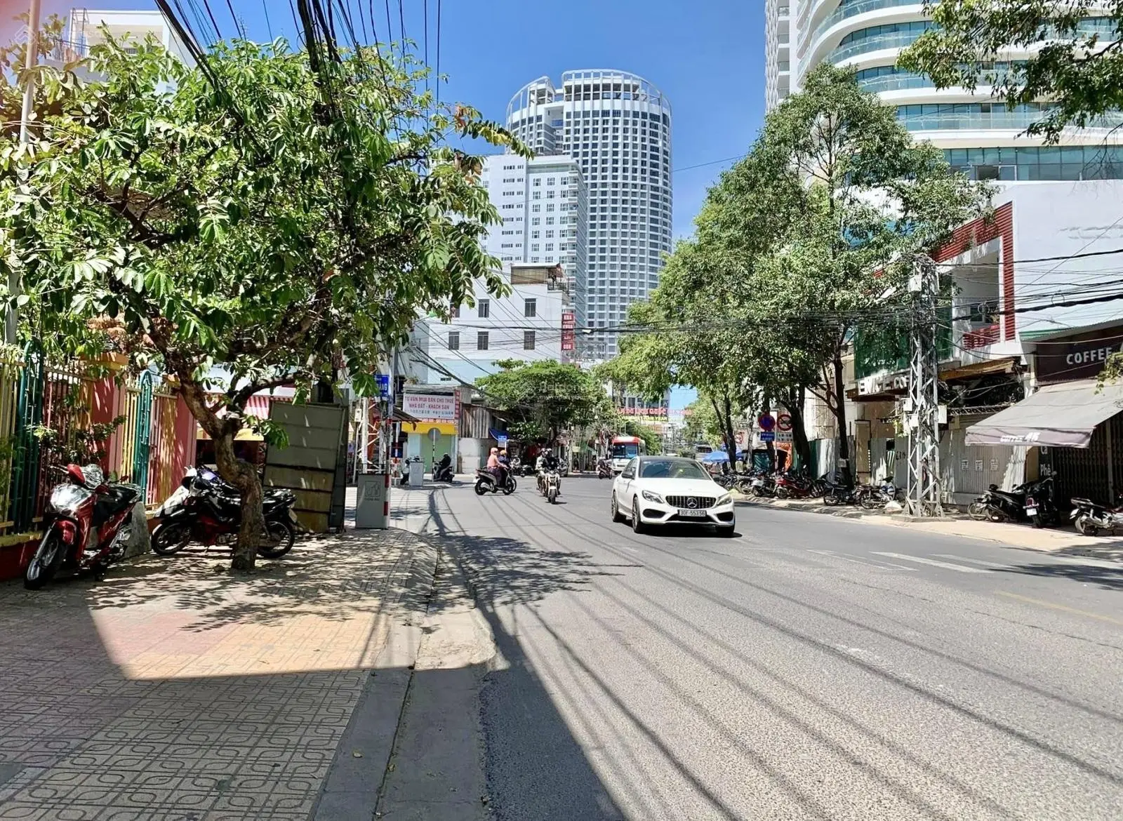 Bán nhà 6 tầng mặt tiền đường Nguyễn Thị Minh Khai, phường Tân Lập, tp Nha Trang