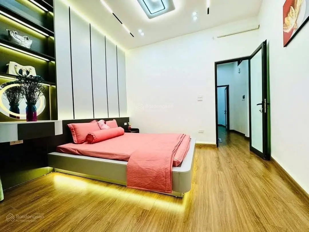 Bán nhanh nhà đẹp 40m2, đường Nguyễn Trãi, P. Nguyễn Cư Trinh, Quận 1, SHR, LH: 0898 891 585