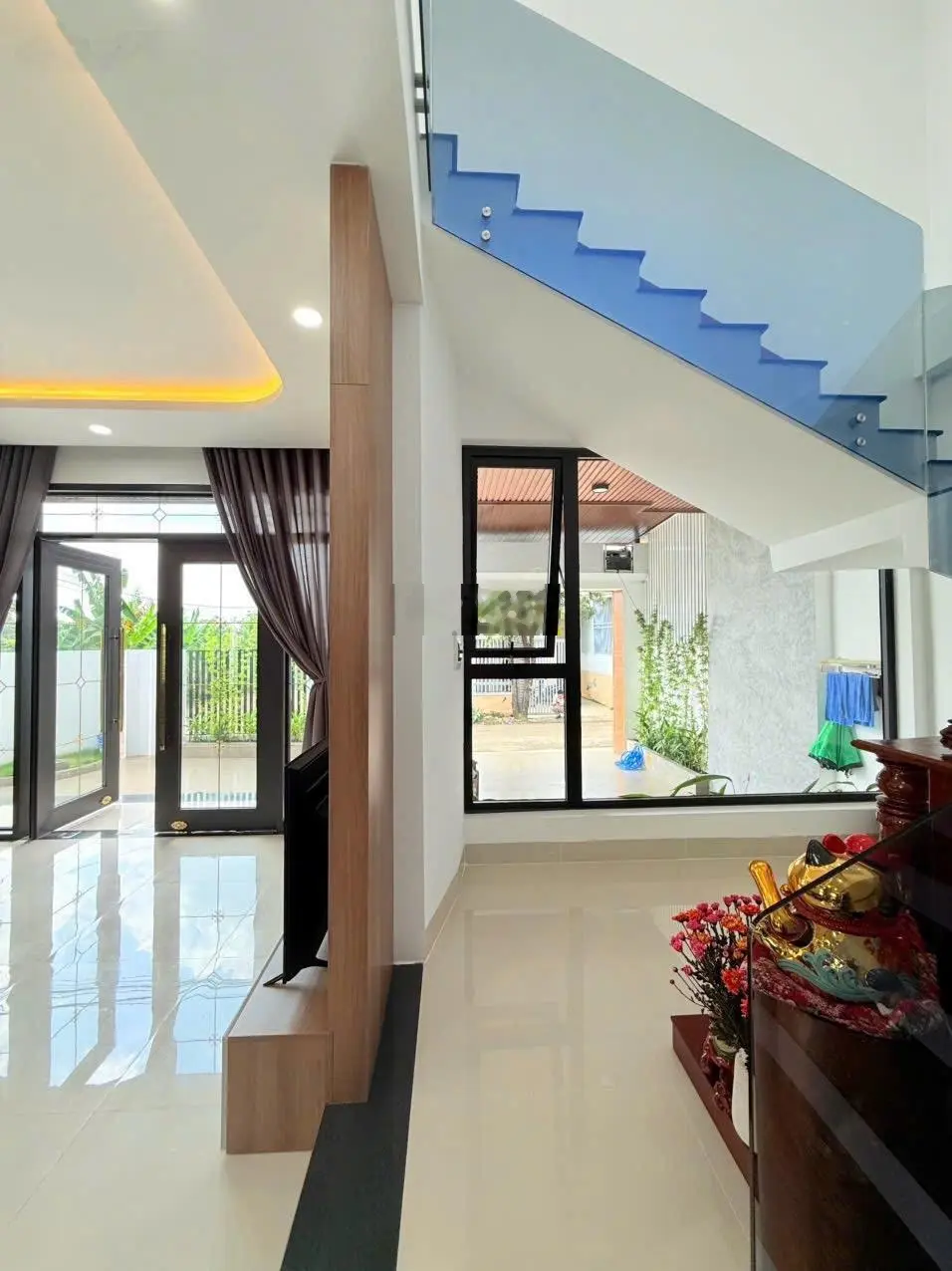 Căn Nhà Villa Góc 2 mặt tiền siêu đẹp tại Hẻm Y Wang, P. Eatam, TPBMT Chỉ 4tỷ2 Căn nhà cách đư