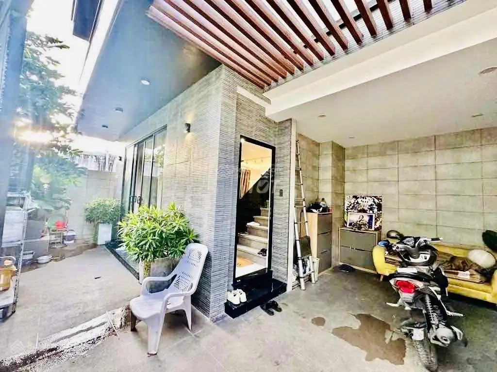 Cần bán gấp trước tết - villa hiện đại 2 mặt tiền đẹp như mơ, P. Tam Phú, cách Phạm Văn Đồng 1km