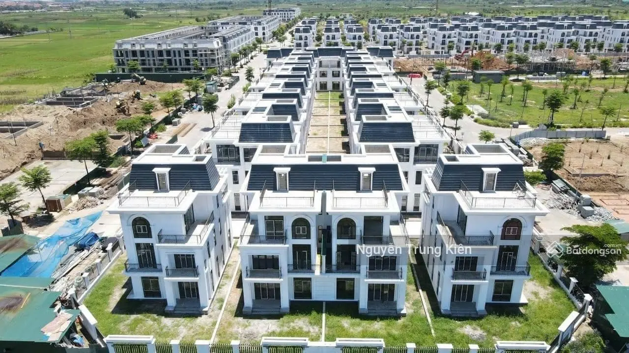 Bán lô đất biệt thự 250m2 view trực diện công viên cực đẹp tại HUD Mê Linh. LH: 0374049111