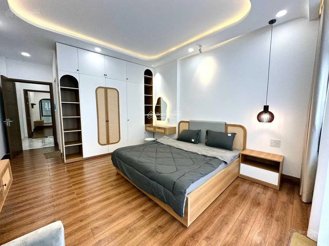 Bán nhà đường Nguyễn Tri Phương, Phường 6, Quận 10, Dtsd: 120m2 (4 tầng), gần mặt tiền, giá 5,5 tỷ