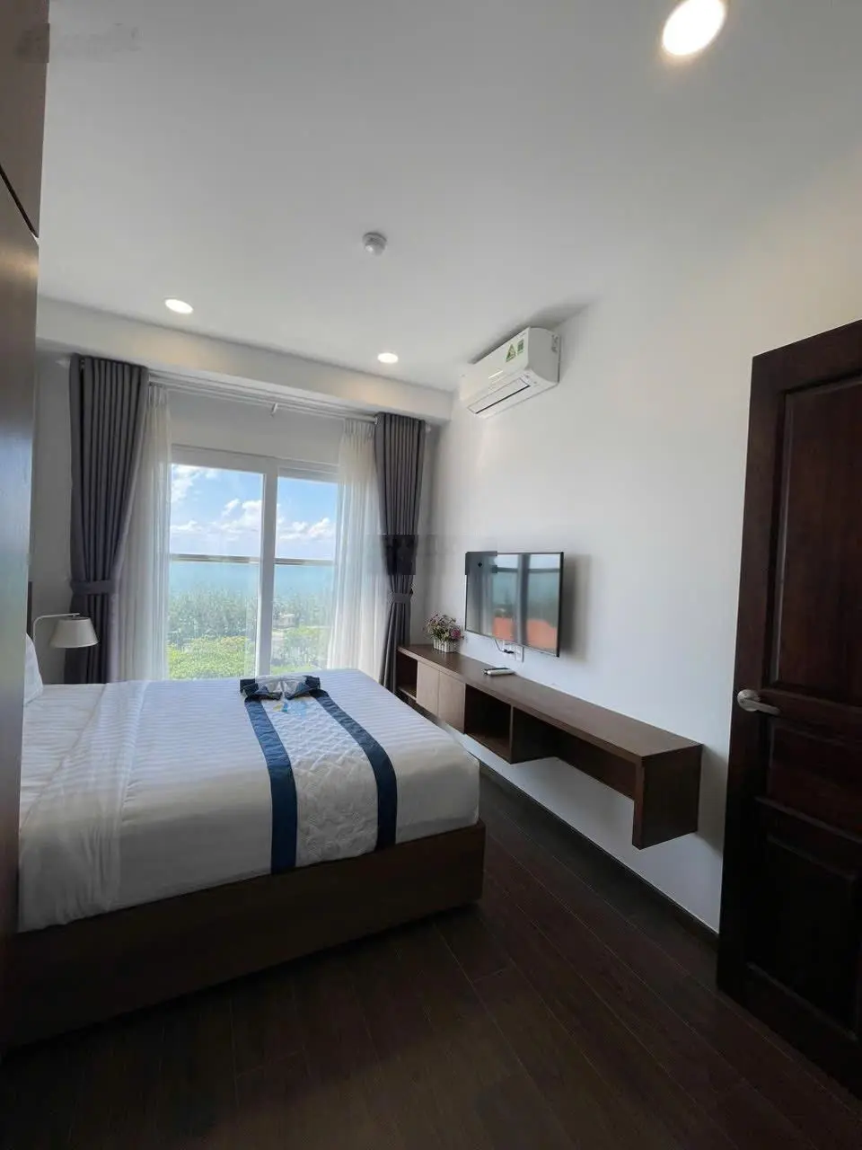 Chính chủ bán căn 2PN view biển Mermaid Seaview bãi sau Thuỳ Vân. Sở hữu lâu dài