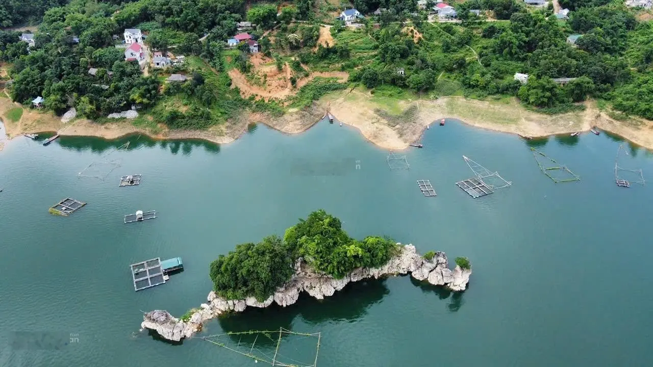 Siêu phẩm bám lòng hồ Hòa Bình view cực phẩm