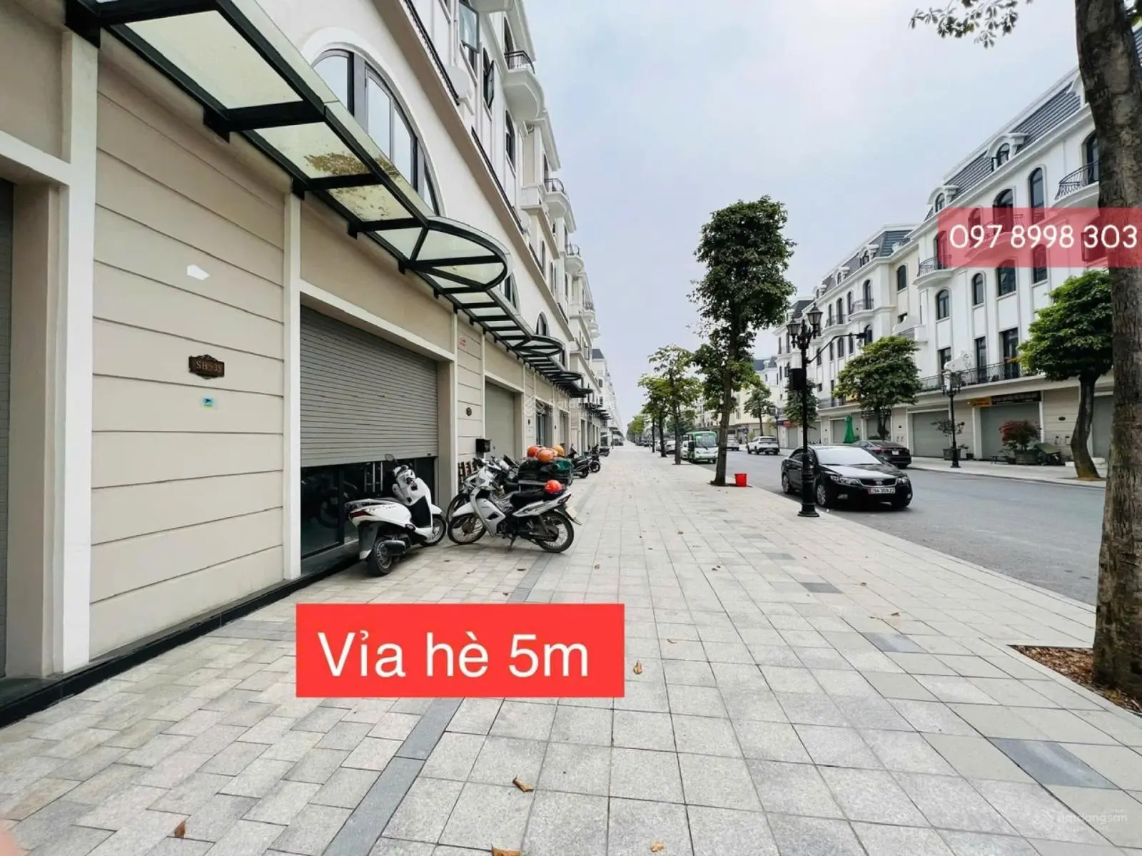 Shophouse sát góc chung cư giảm giá 24 tỷ còn 18 tỷ. đường 20m. 110m2 đất kd 2 mặt tiền. 0978998303