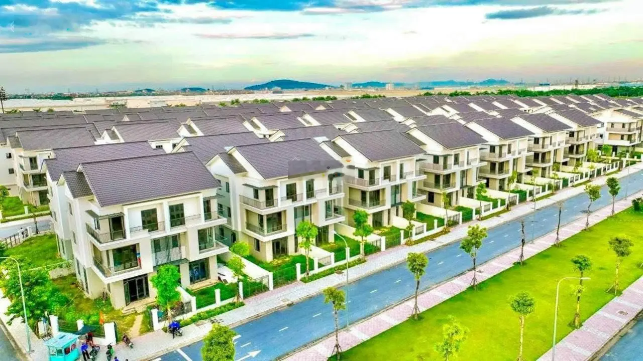 Biệt thự song lập 180m2 giá gốc chủ đầu tư vị trí view hồ cực hiếm cạnh Gia Lâm