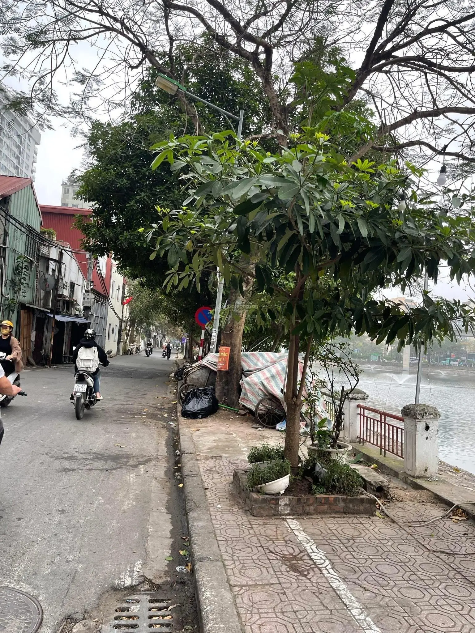 MP Mai Anh Tuấn 51m, 7 Tầng, MT 7m. View hồ, KD tốt. 30 tỷ