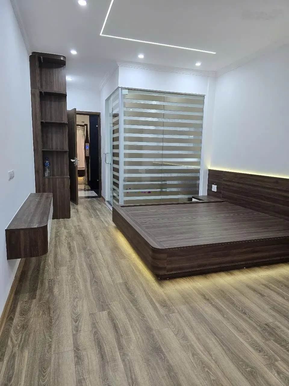 Chính chủ cần bán nhà phố Pháo Đài Láng, diện tích 40m2, 06 tầng thang máy, liên hệ 0972264985