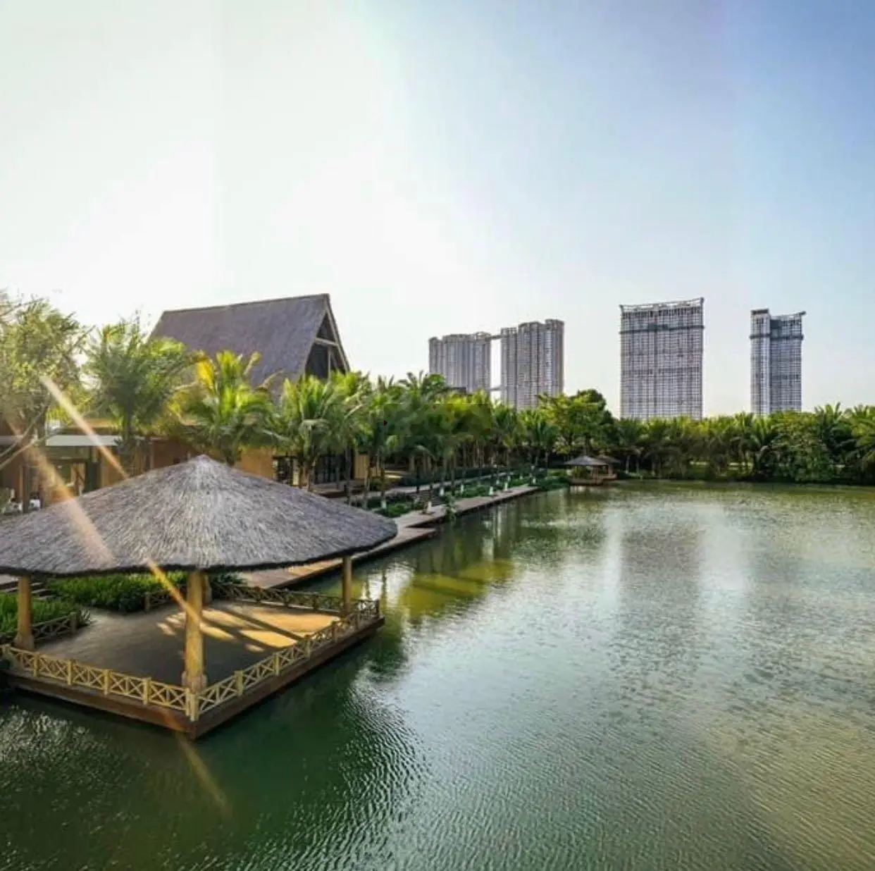 Chuyển nhượng biệt thự đảo lớn Ecopark 2000m2 view sông rộng 200m