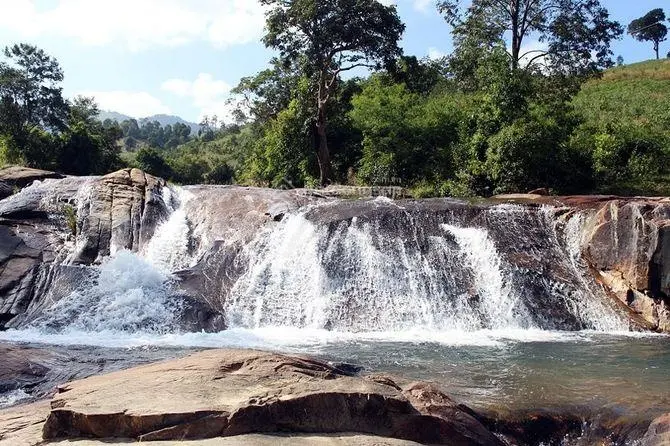 Đầu tư sinh lời - Bán gấp lô đất tại khu dân có đường liên xã trước mặt, sắp mở thành đường 30m