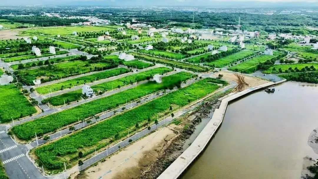 KDC Sài Gòn Village cần bán 03 nền 120m2 đối diện Kênh Đào, Quảng Trường. Giá đầu tư