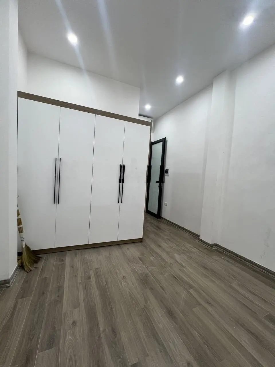 Bán nhà riêng đường Phúc Tân, giá siêu hời chỉ 3,6 tỷ, 30m2, 4 tầng