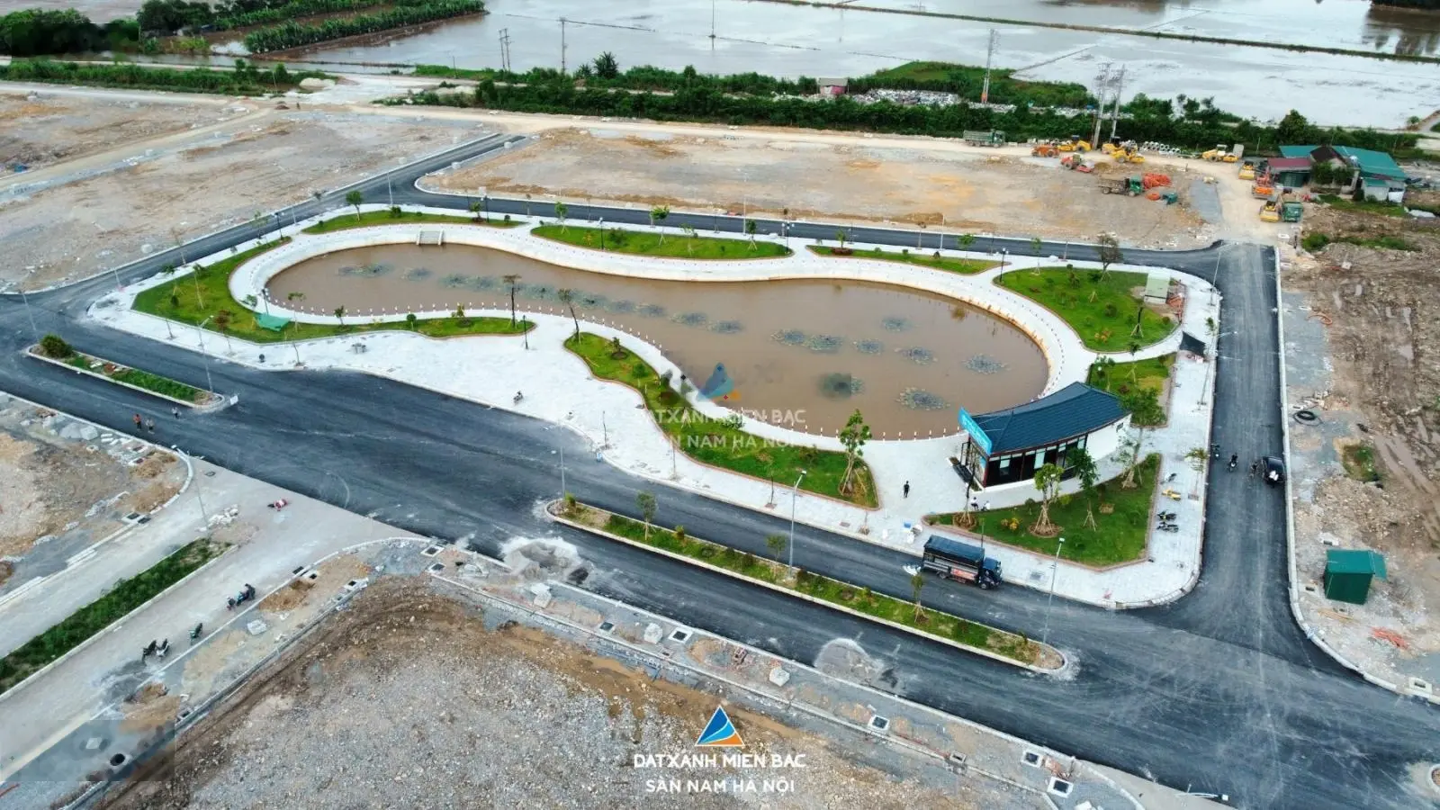 Sống yên bình dưới tán cây xanh mát - Lô 100m2 MĐ 15,5m hướng Nam ở Tân Thanh Elite City Hà Nam