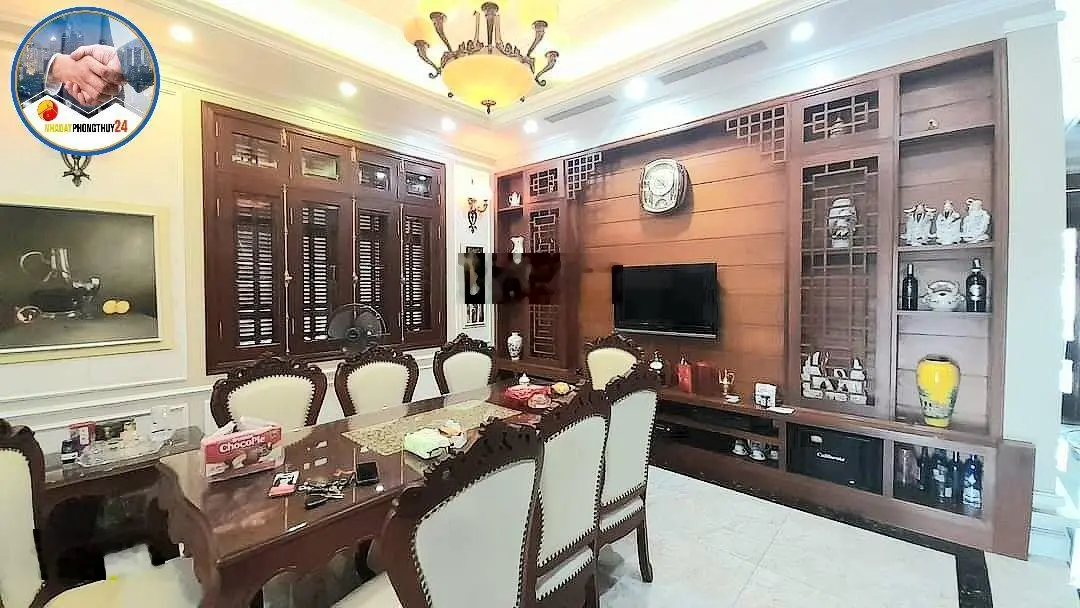 Bán biệt thự Bạch Đằng, Hồng Bàng, Hải Phòng. 250m2, 4 tầng, chỉ 30 tỷ