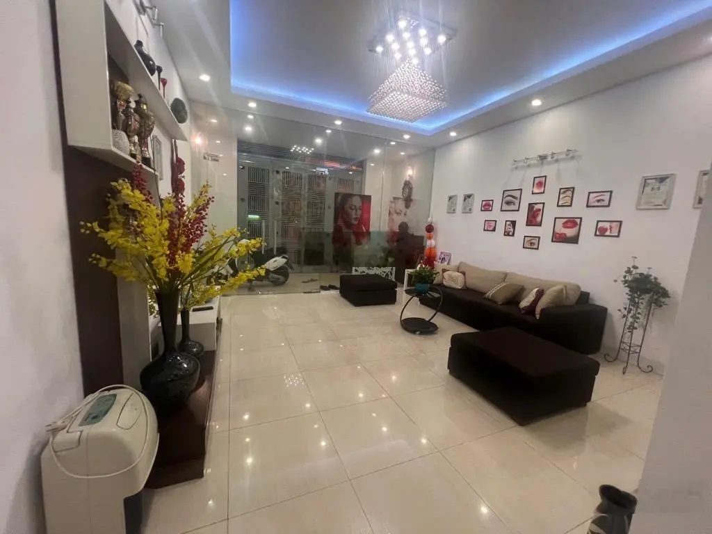 Bán 3 tầng x 65m2 view đẹp, ngõ thông, vị trí trung tâm, dân trí cao, 11,9 tỷ